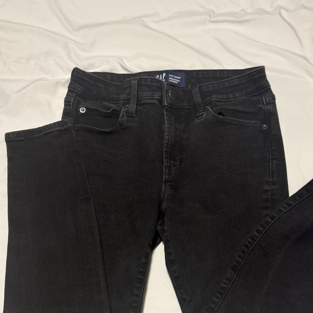 GAP Women’s Dark Charcoal Universal Leggings